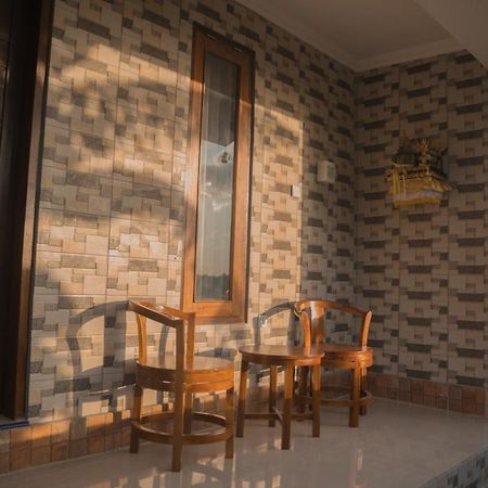 Prasi Sunrise Homestay Toyapakeh Екстериор снимка