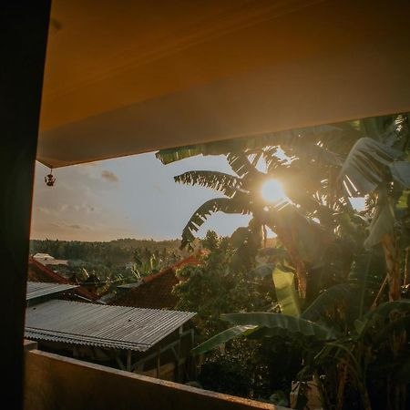Prasi Sunrise Homestay Toyapakeh Екстериор снимка