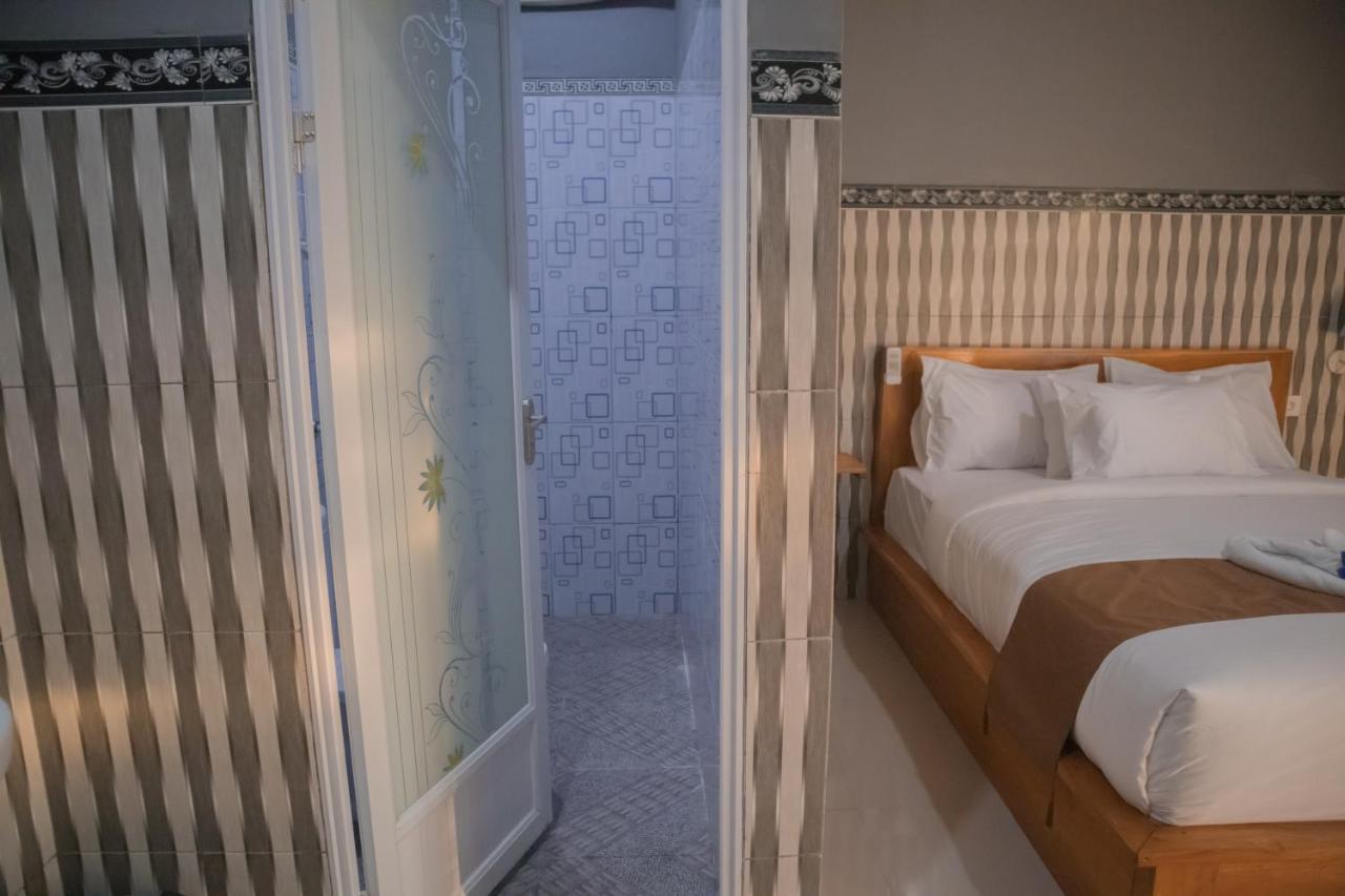 Prasi Sunrise Homestay Toyapakeh Екстериор снимка