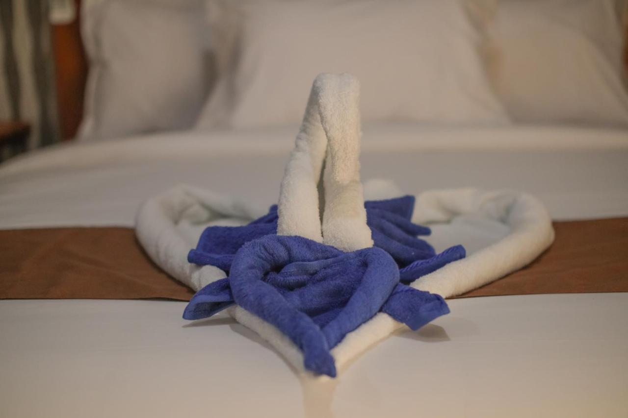 Prasi Sunrise Homestay Toyapakeh Екстериор снимка