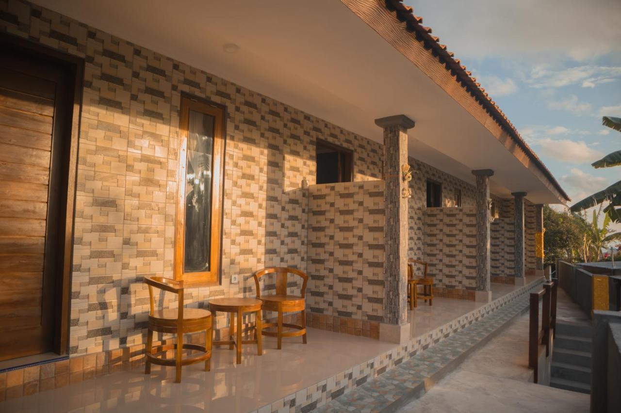 Prasi Sunrise Homestay Toyapakeh Екстериор снимка
